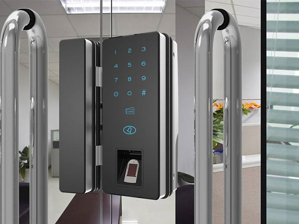 月湖24小时上门开锁公司