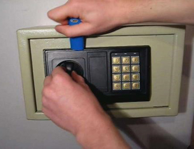 月湖24小时上门开锁公司